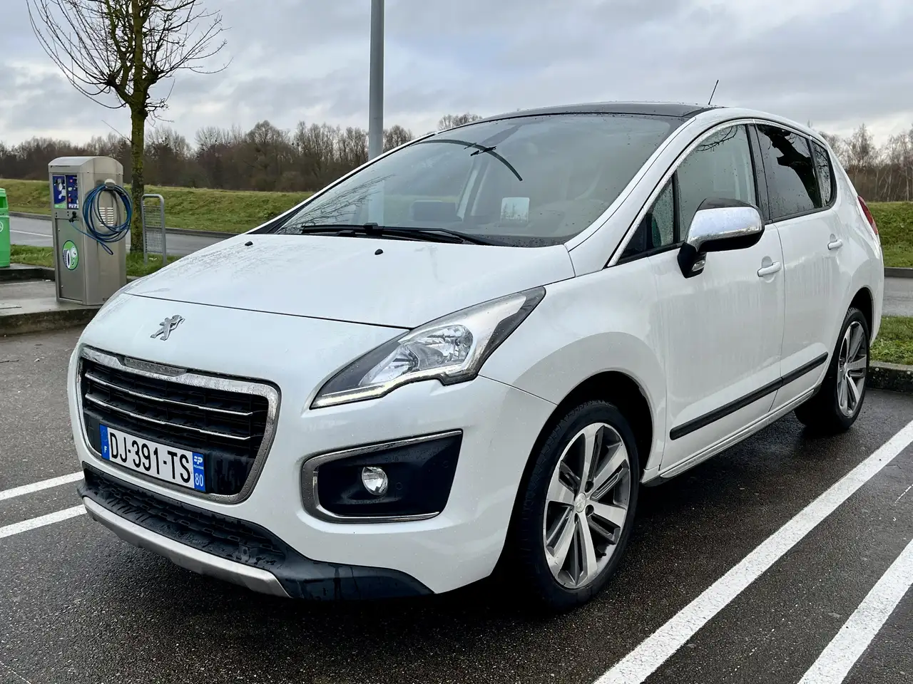 Peugeot 3008 1.6 HDi 115ch FAP BVM6 FÃ©line
