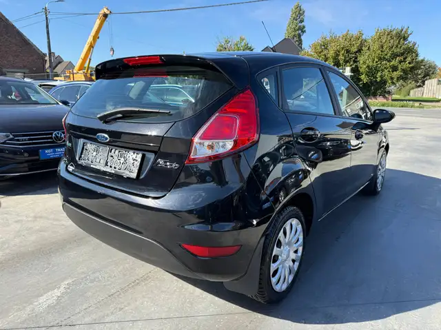 Ford Fiesta view 5