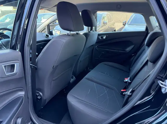 Ford Fiesta view 14