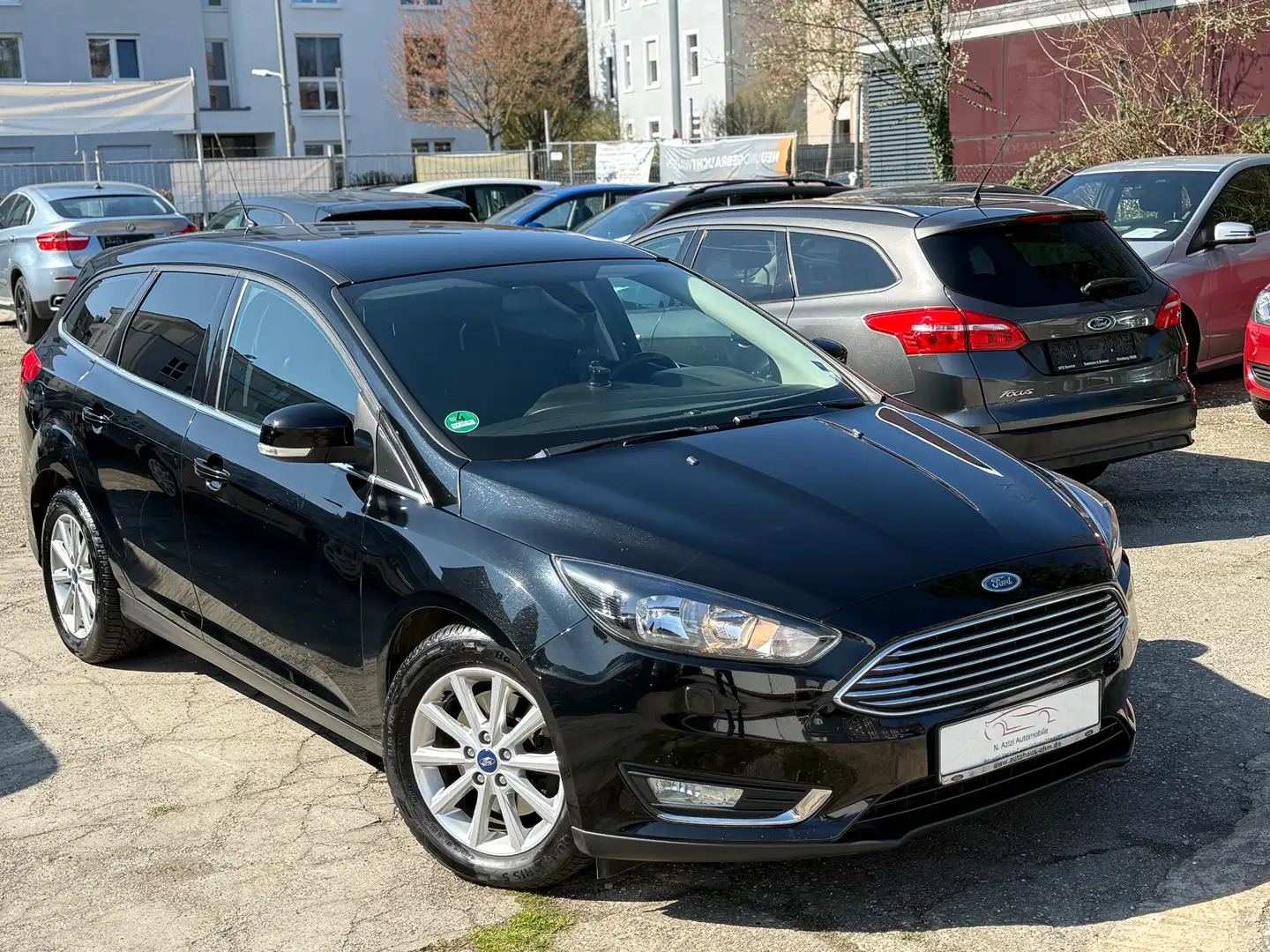 Ford Focus 2.0 TDCi Titanium Automatik*PDC*LMF* Schwarz - 1