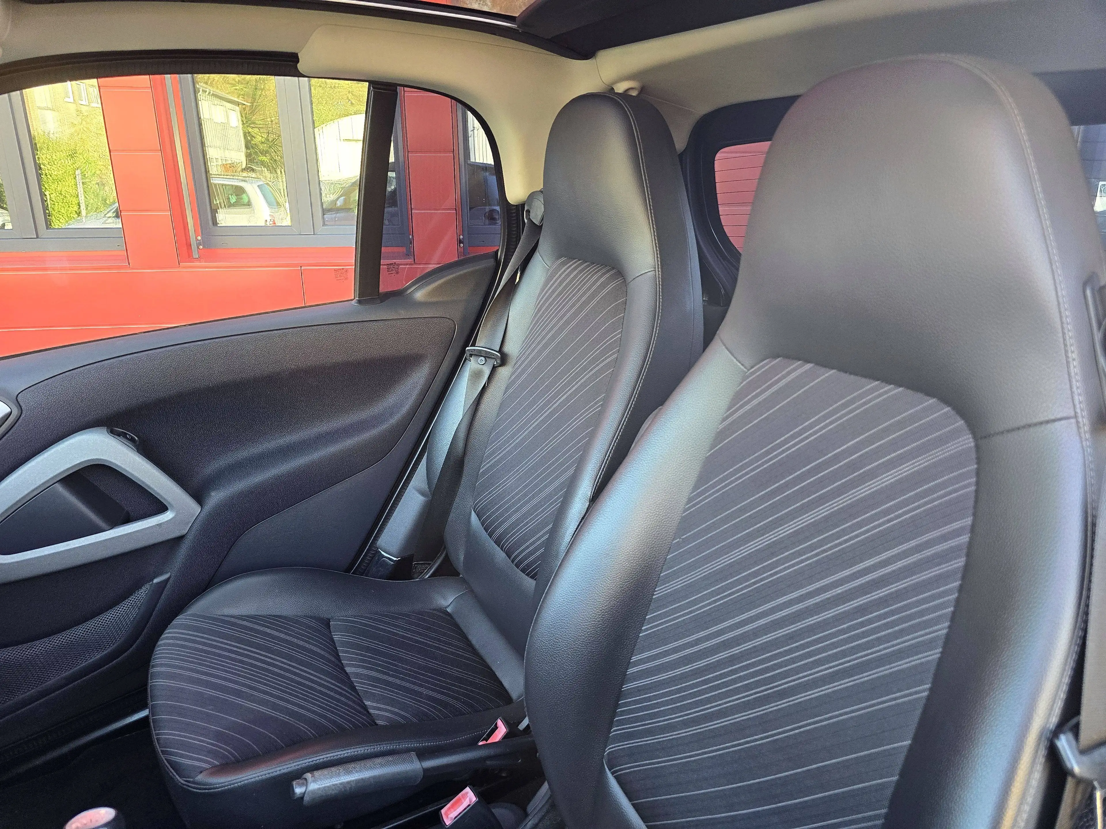 smart forTwo CDI 40 kW*Servo*Klima*Automatik*F1*Tüv+Service Neu* — photo 11