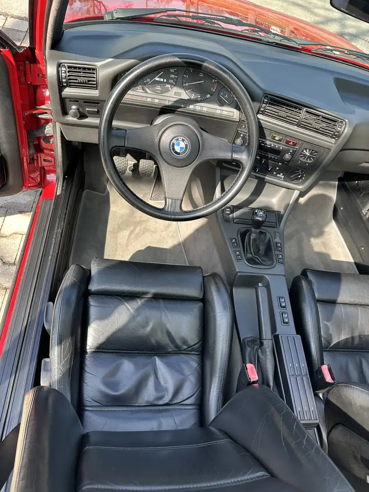 BMW 320i, foto 10