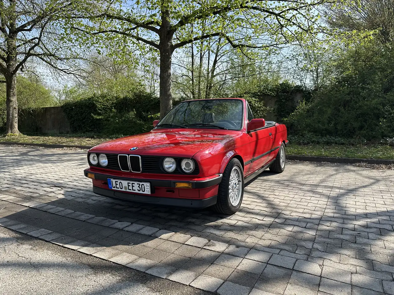 BMW 320i, foto 1
