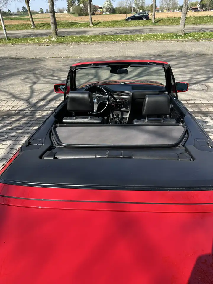 BMW 320i, foto 8