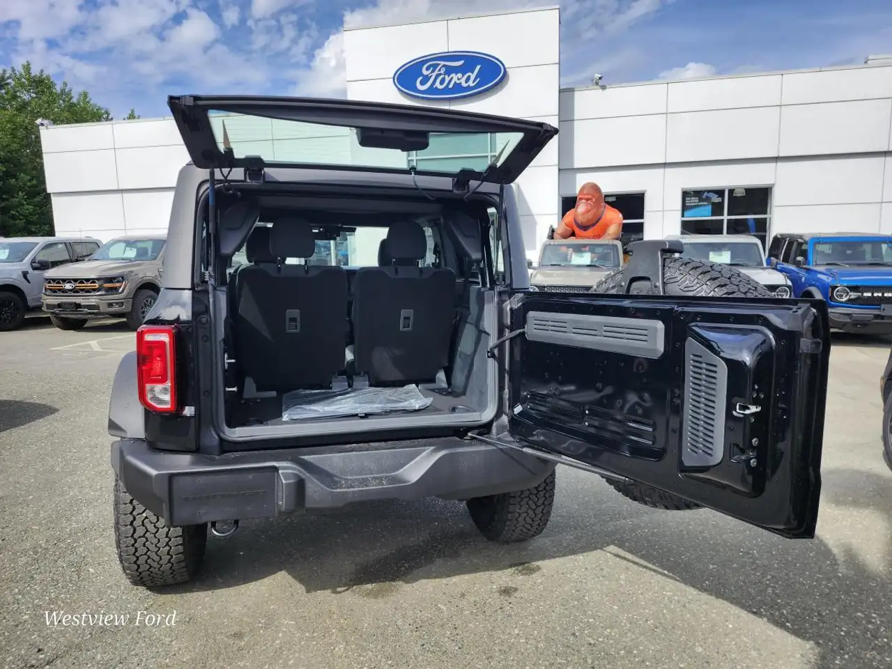 Ford Bronco снимка Ford Bronco