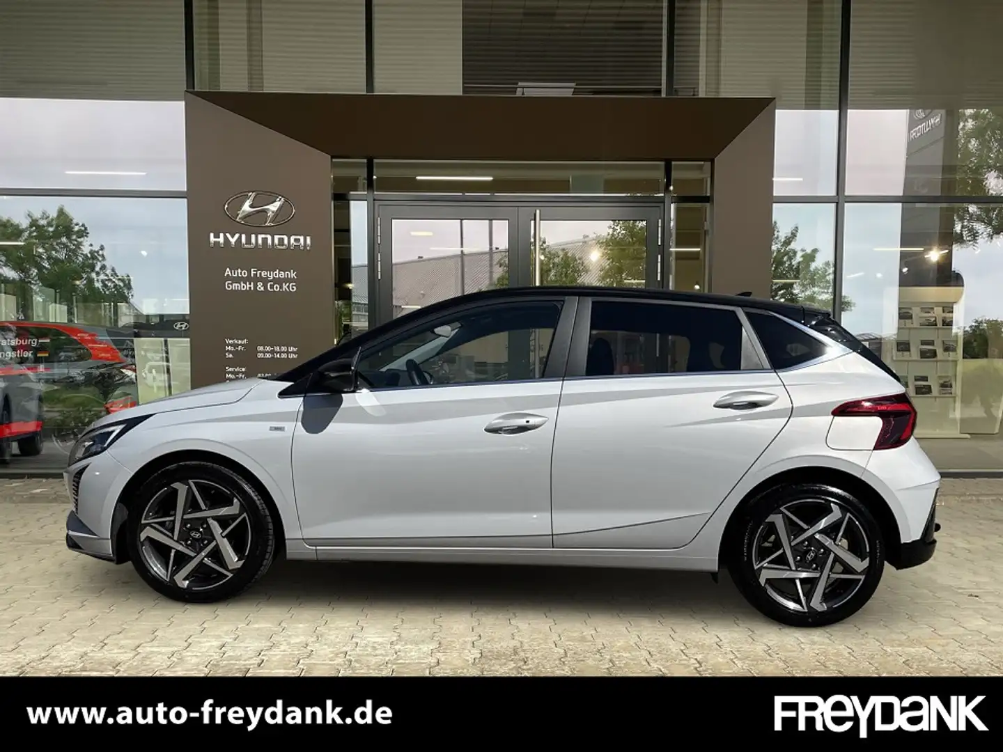 Hyundai i20 FL (MJ24) 1.0 T-Gdi (120PS) 48V iMT Prime Dachlac Gris - 2