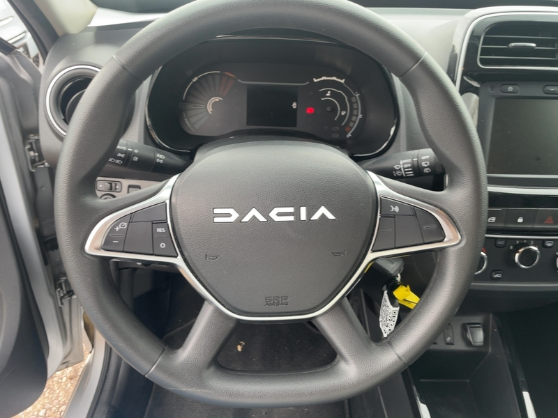 Dacia Spring Electric Essential 45 Rückfahrkamera — photo 10
