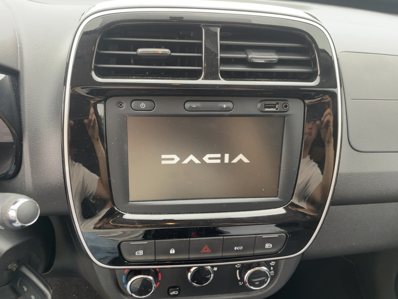 Dacia Spring Electric Essential 45 Rückfahrkamera — photo 11