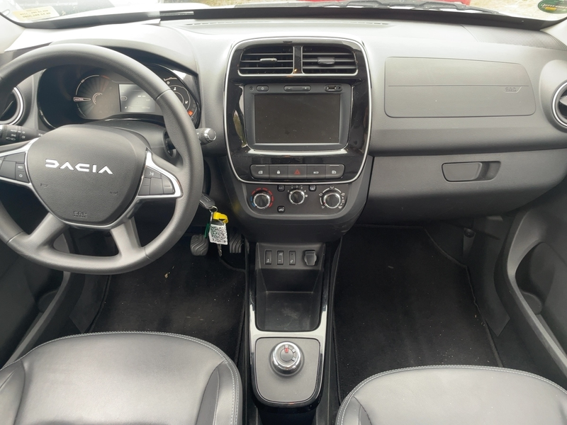 Dacia Spring Electric Essential 45 Rückfahrkamera — photo 9