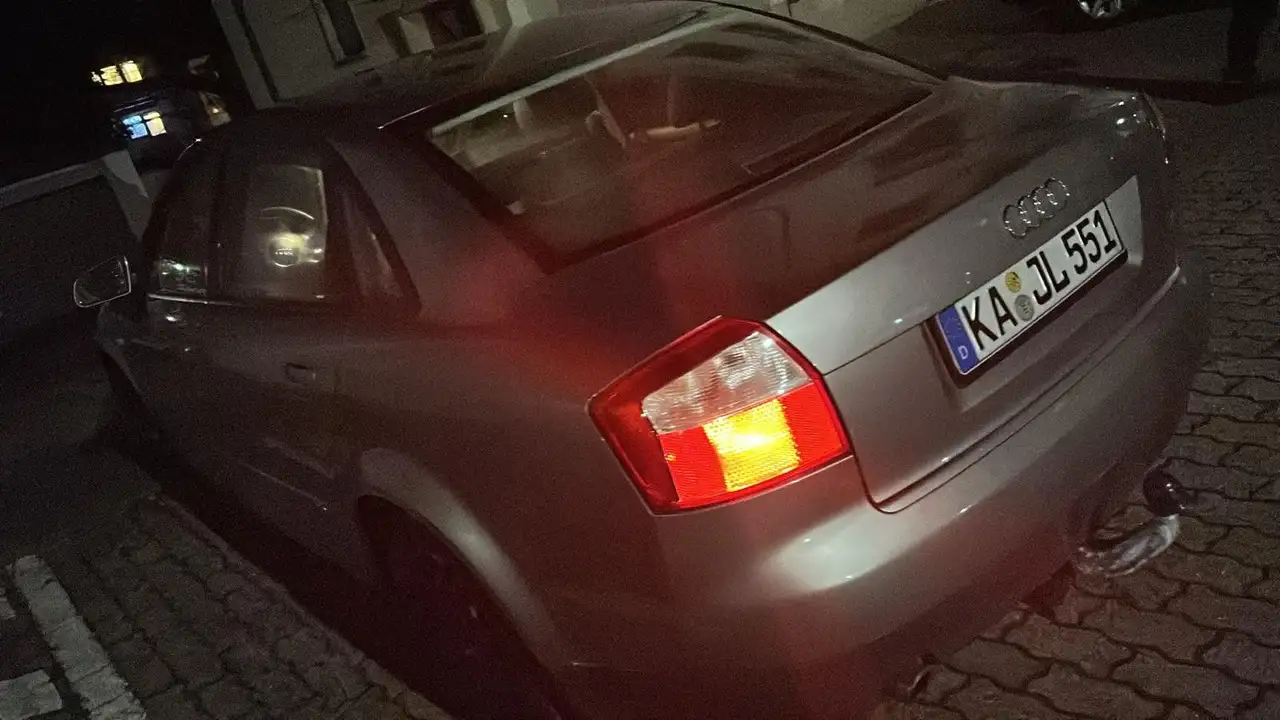 Audi A4 2.0, foto 1