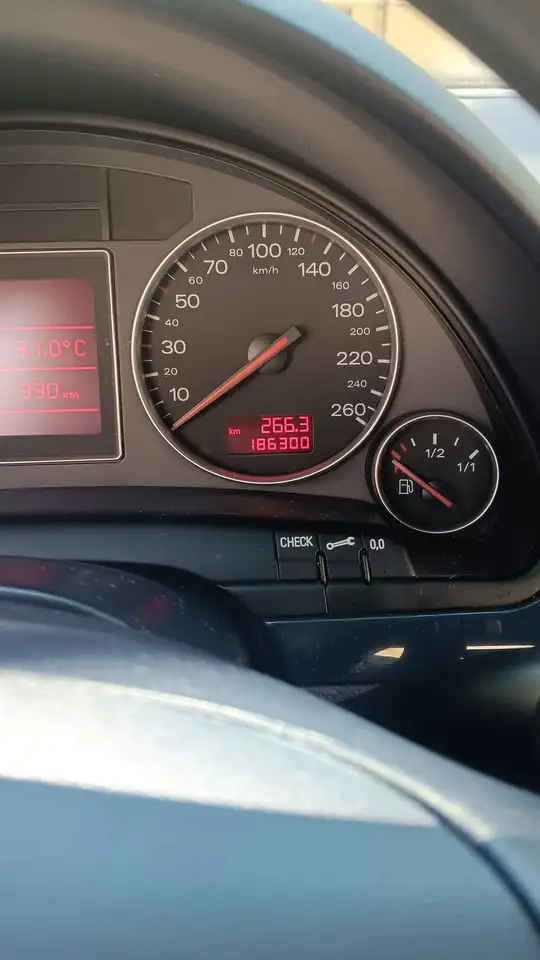 Audi A4 2.0, foto 5