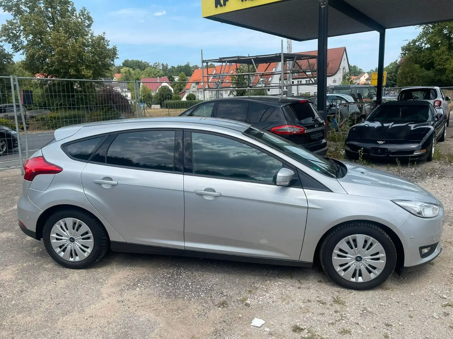 Ford Focus Lim. Business*Navi*PDC*Kamera*Klima*Sitzh* Silber - 2