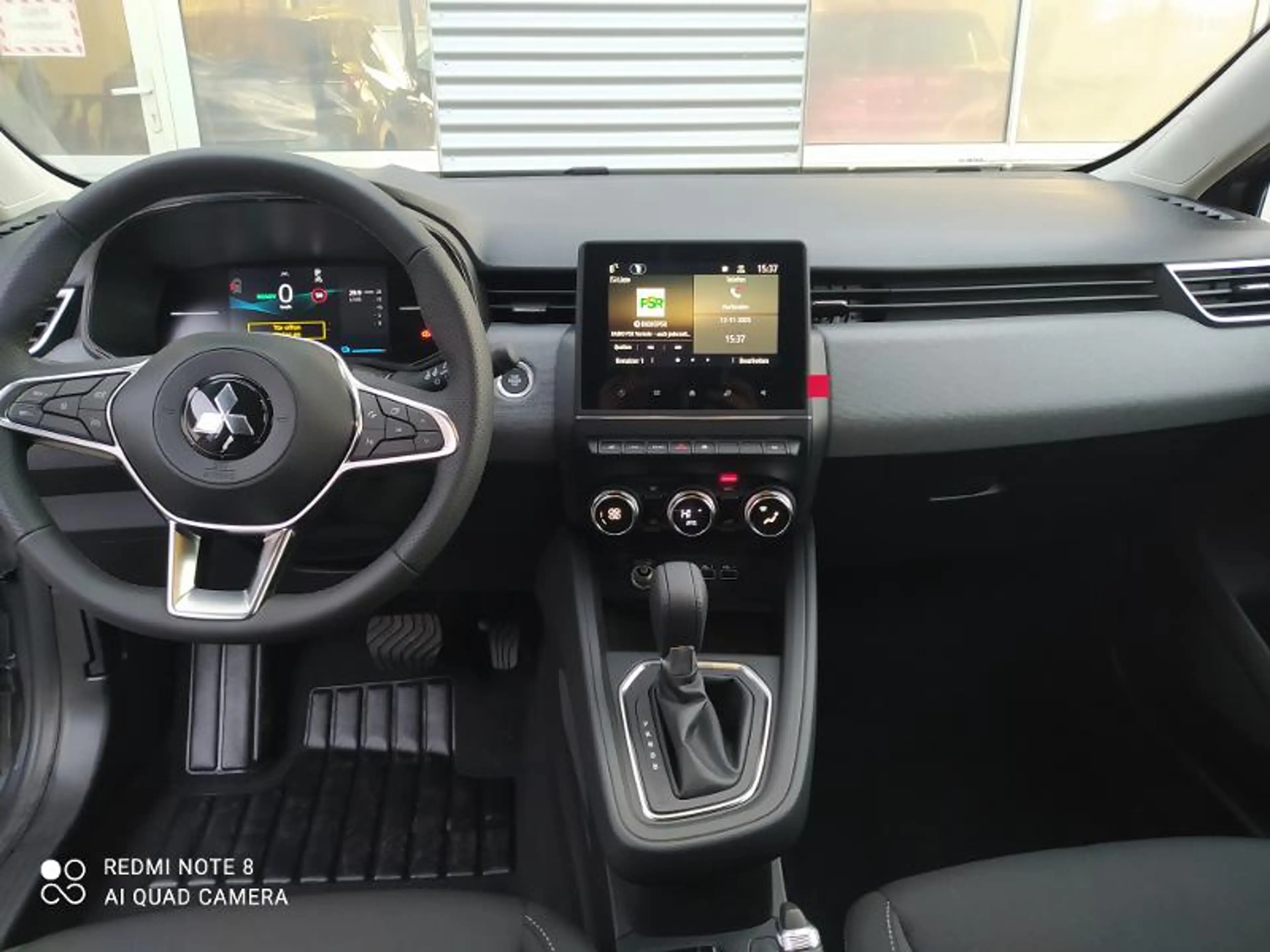 Mitsubishi Colt PLUS 1.6 Hybrid — photo 6