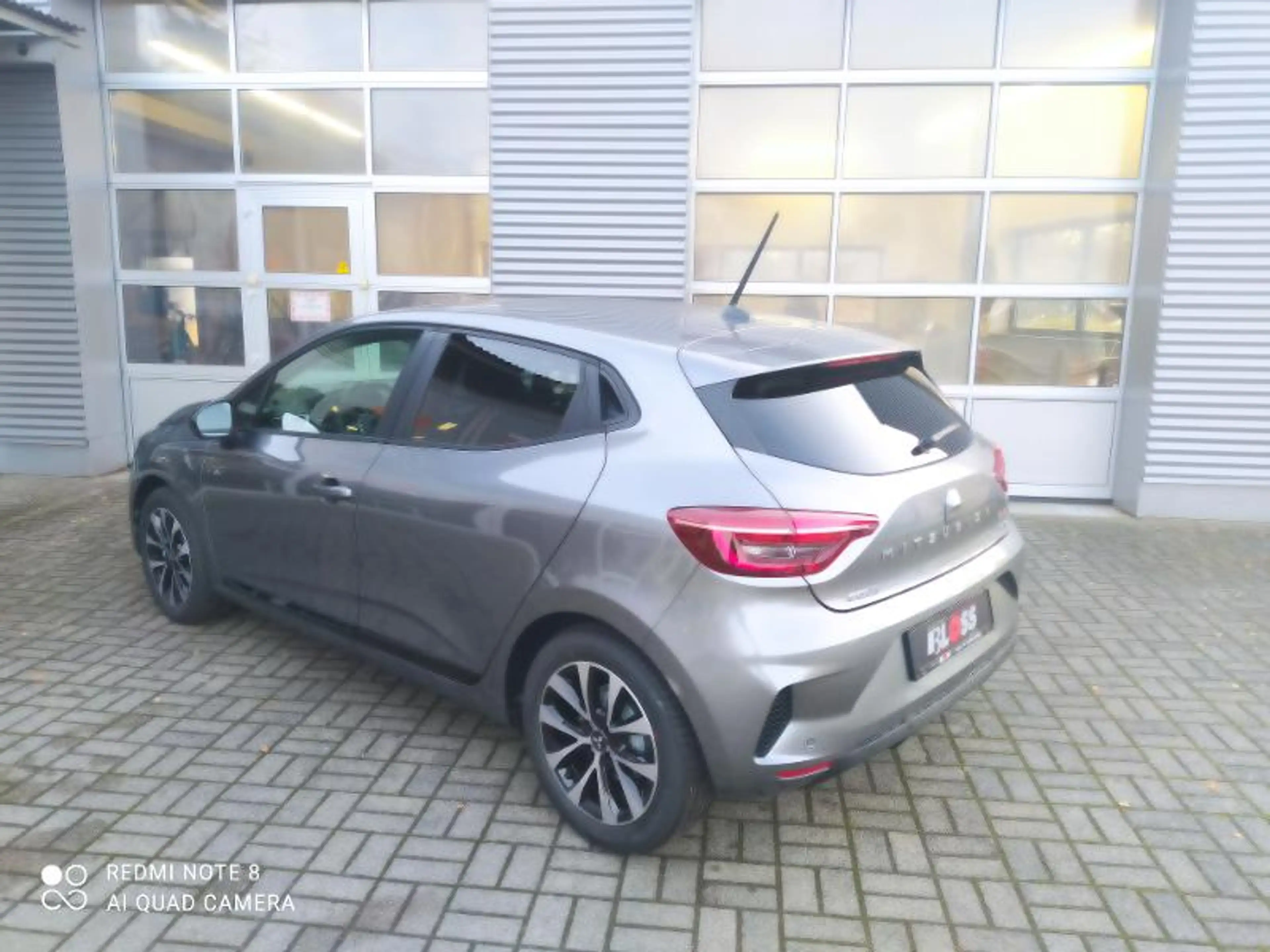 Mitsubishi Colt PLUS 1.6 Hybrid — photo 4