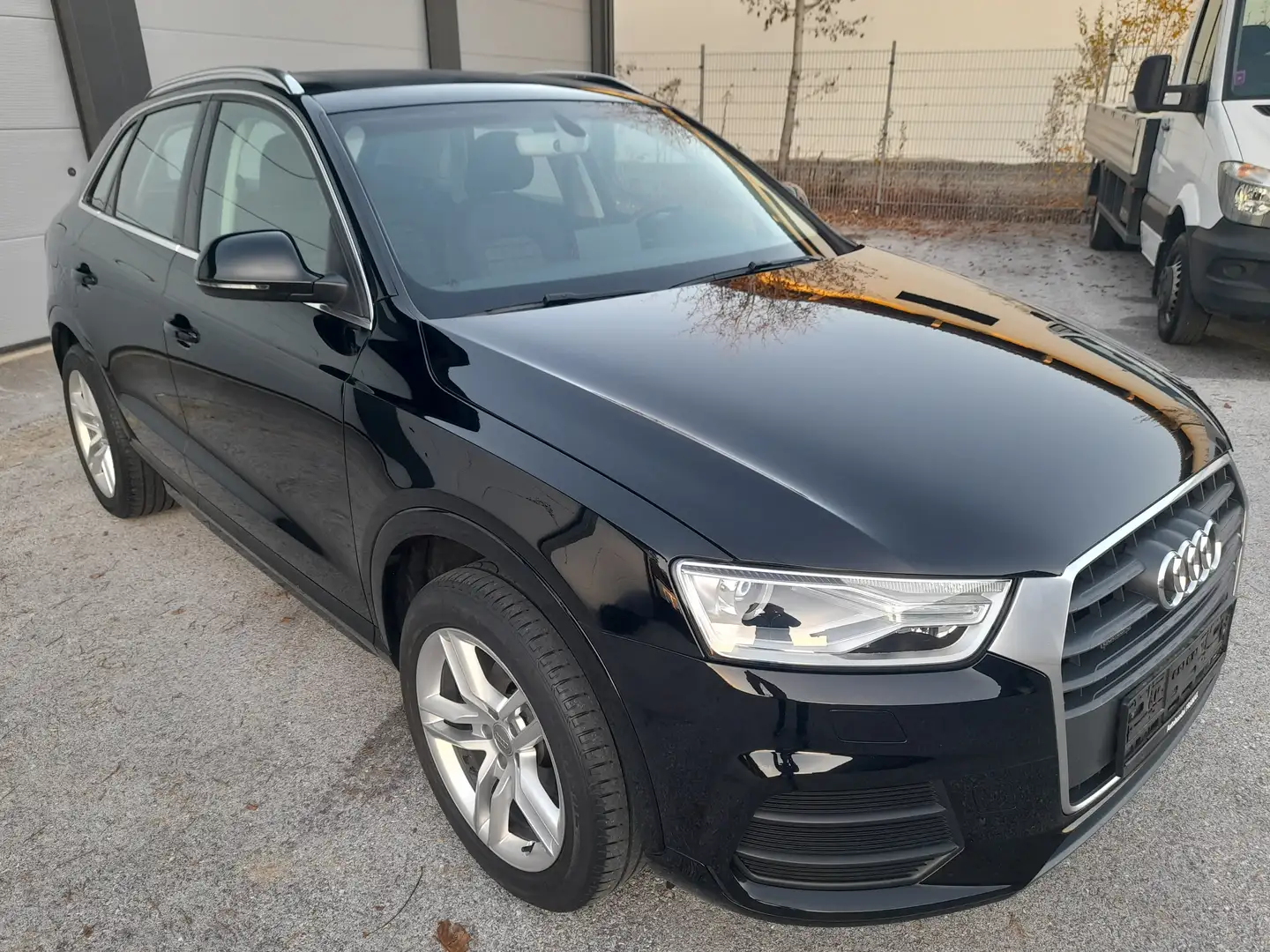 Audi Q3 sport quattro Schwarz - 2