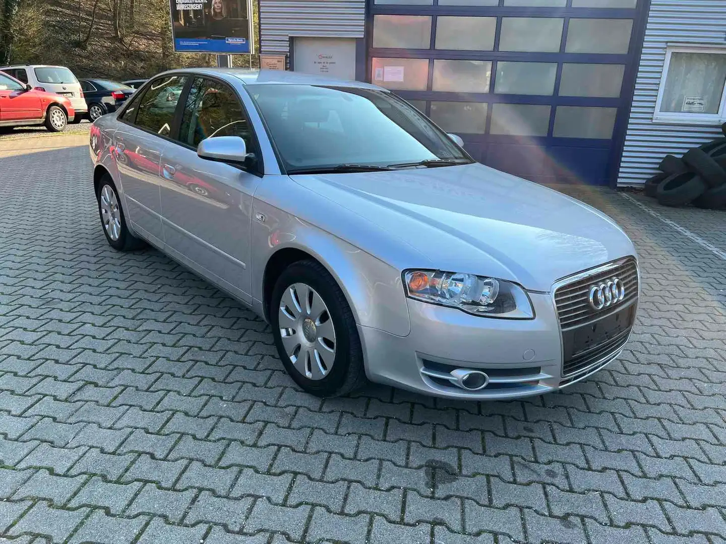 Audi A4 klima  Einparkhilfe Preis inkl Neu Tüv Silber - 2