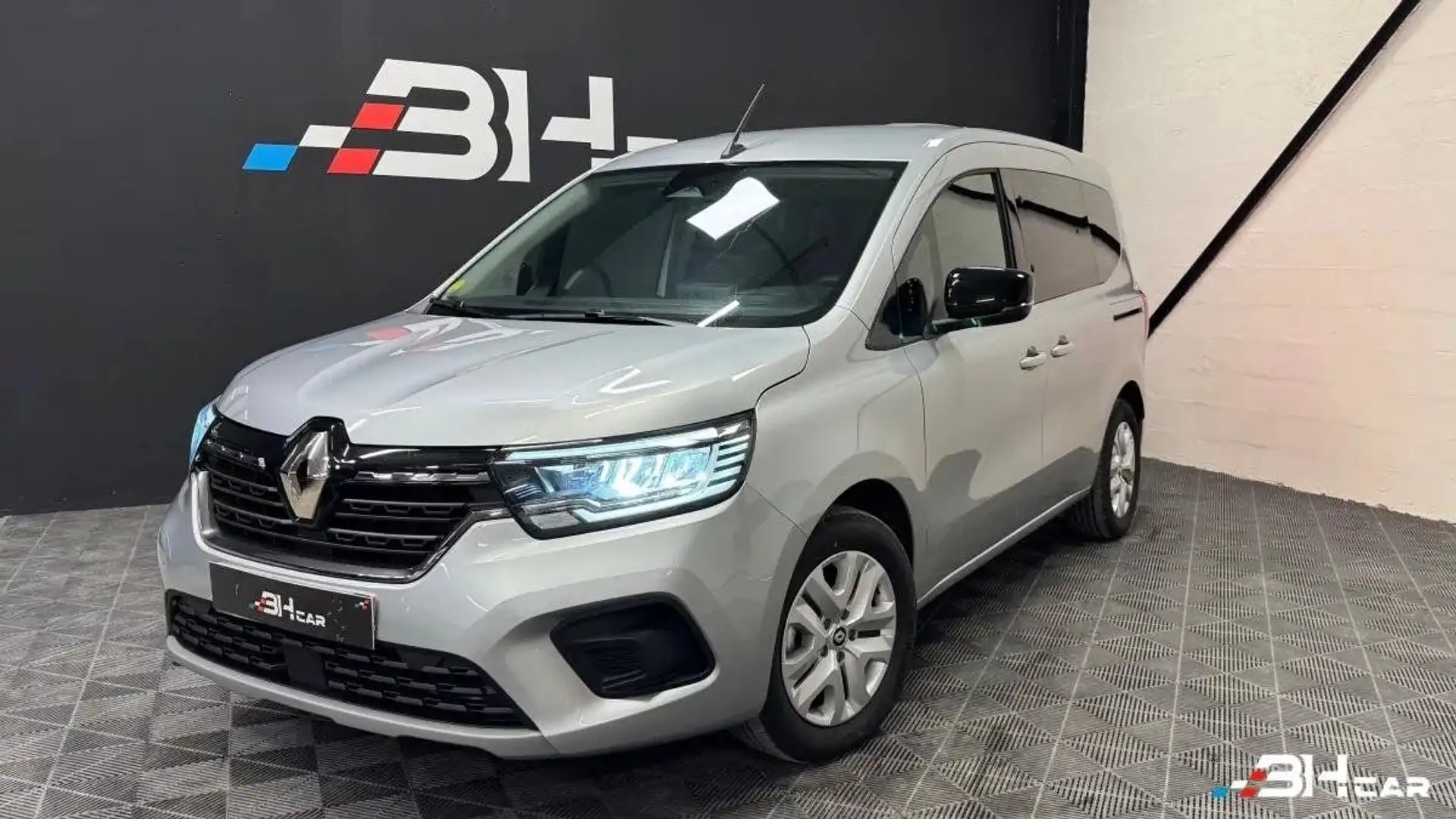 Renault Kangoo COMBI 1.5 BLUEDCI 95 / Garantie Renew Gold / Etat proche du neuf Gris - 1