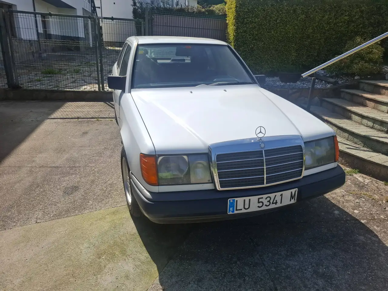 Mercedes-Benz 230E, foto 7