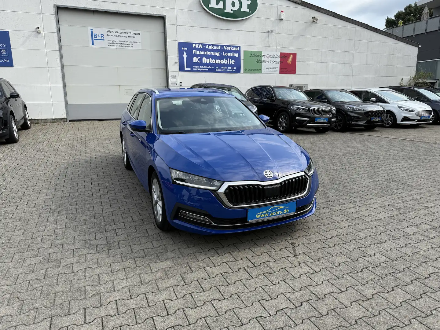 Skoda Octavia First Edition 2,0TDI Aut Navi LED Temp PDC Head-Up Blau - 2