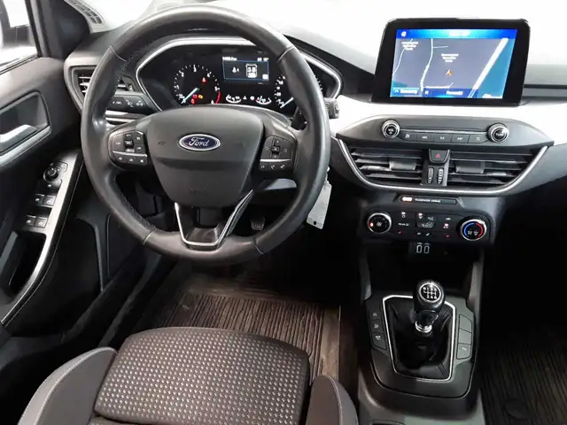 Ford Focus view 5