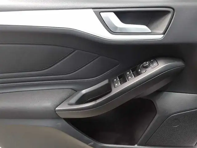 Ford Focus view 4