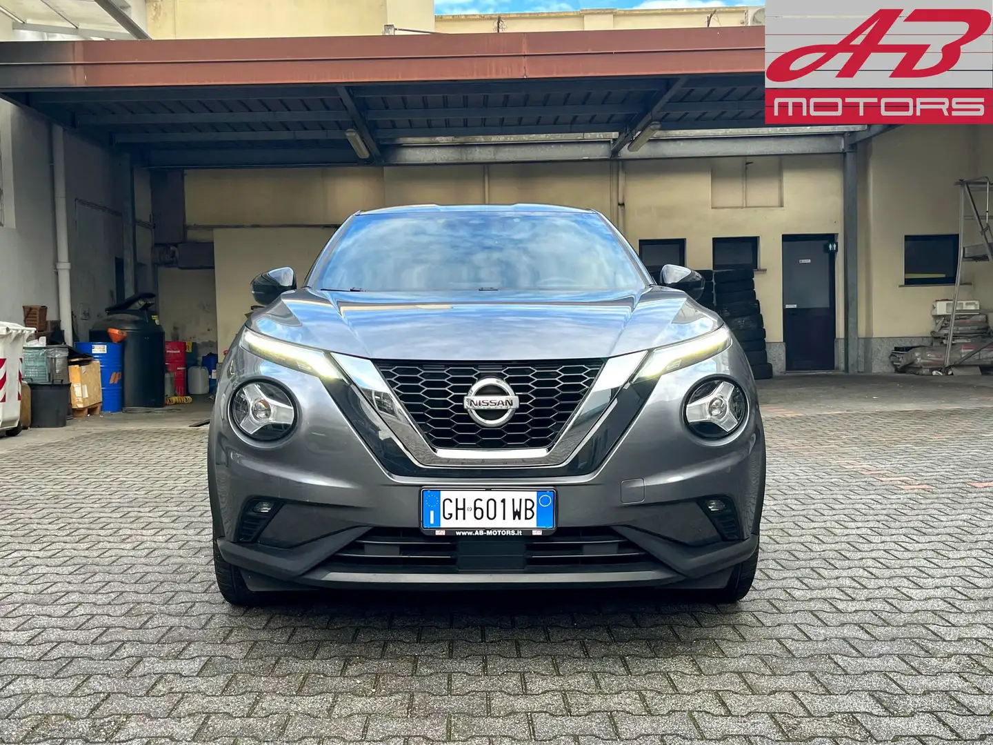 Nissan Juke Juke 1.0 DIG-T 114 CV DCT N-Connecta Grau - 2