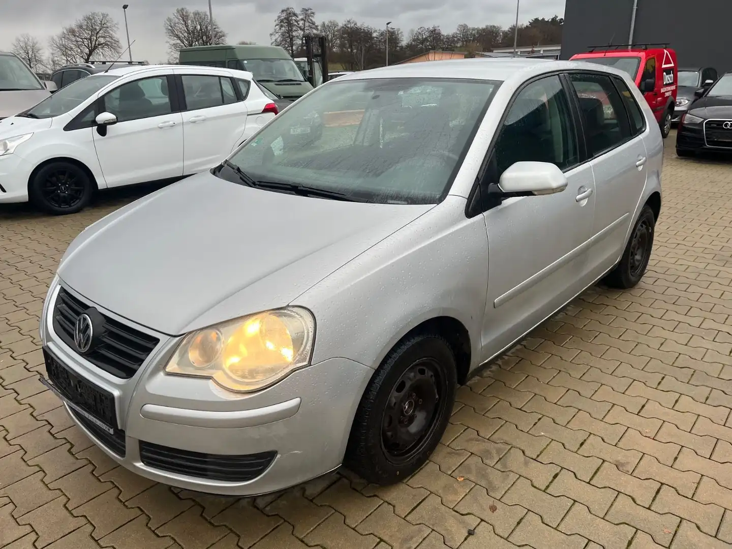 Volkswagen Polo IV Comfortline 1.4TDI Klima,ZV,5trg.EU4 Silber - 2