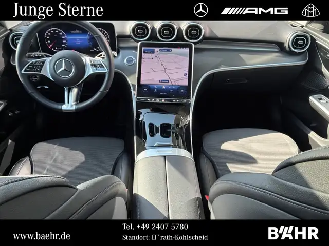 Mercedes-Benz 300 view 4