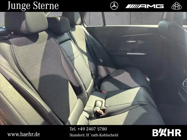 Mercedes-Benz 300 view 9