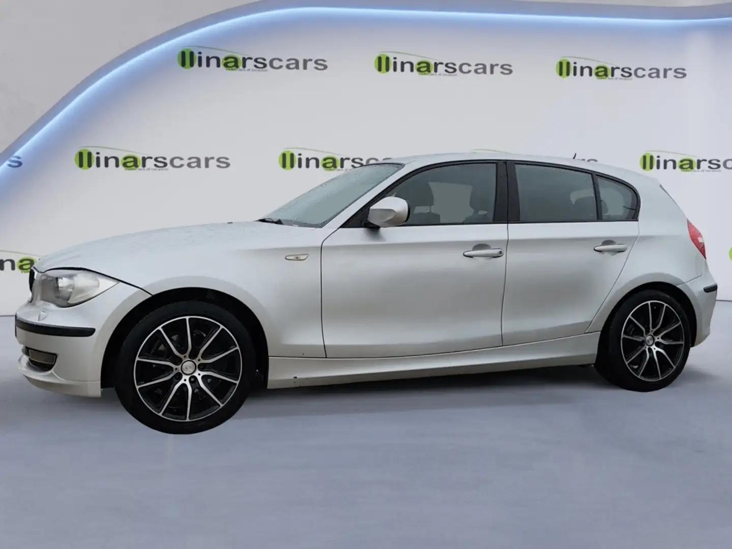 BMW 118 118i Argent - 2