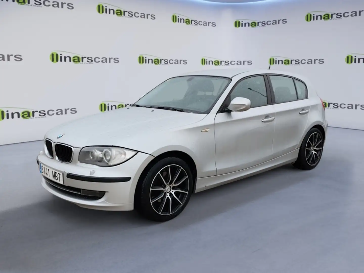 BMW 118 118i Argent - 1