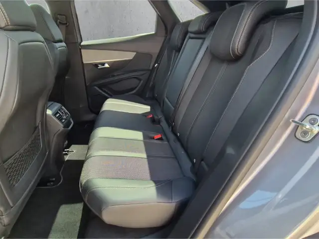 Peugeot 3008 view 8