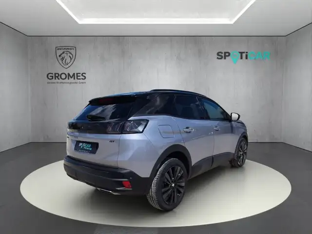 Peugeot 3008 view 3