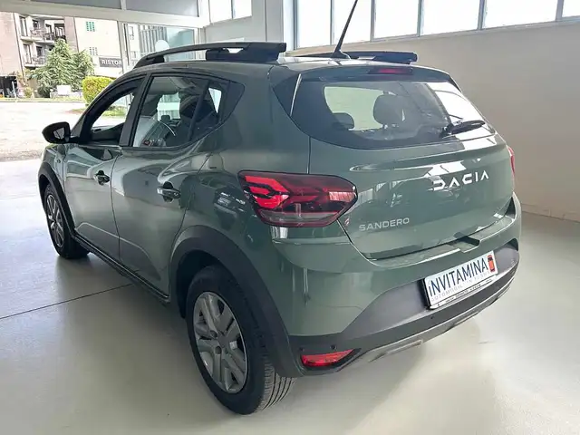Dacia Sandero view 4