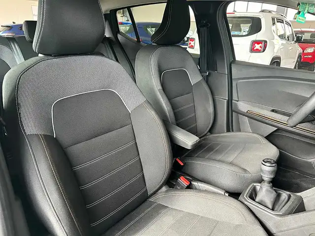Dacia Sandero view 9