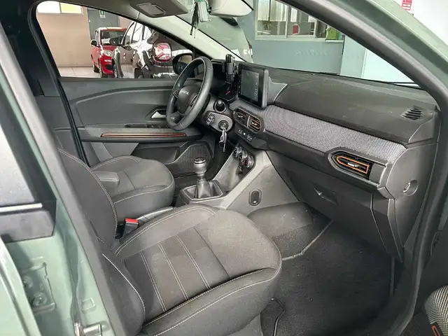 Dacia Sandero view 16