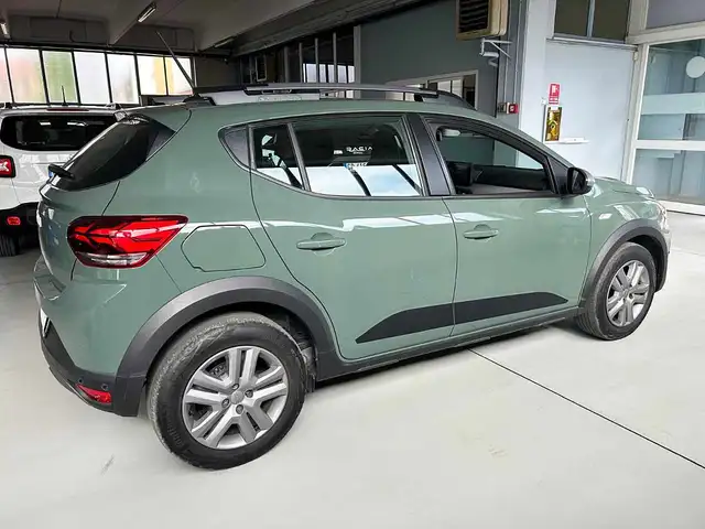 Dacia Sandero view 28