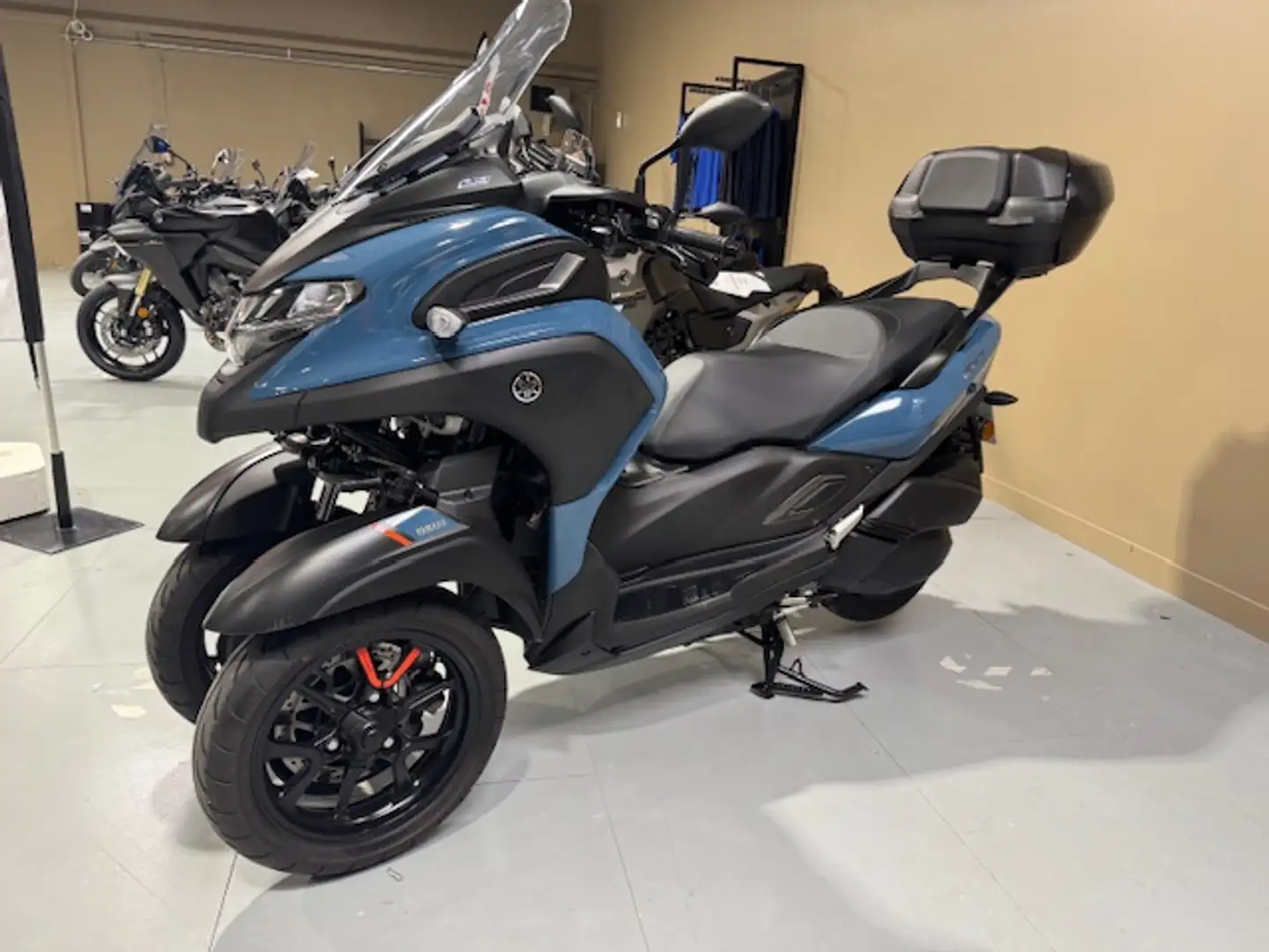 Yamaha TriCity Bleu - 1