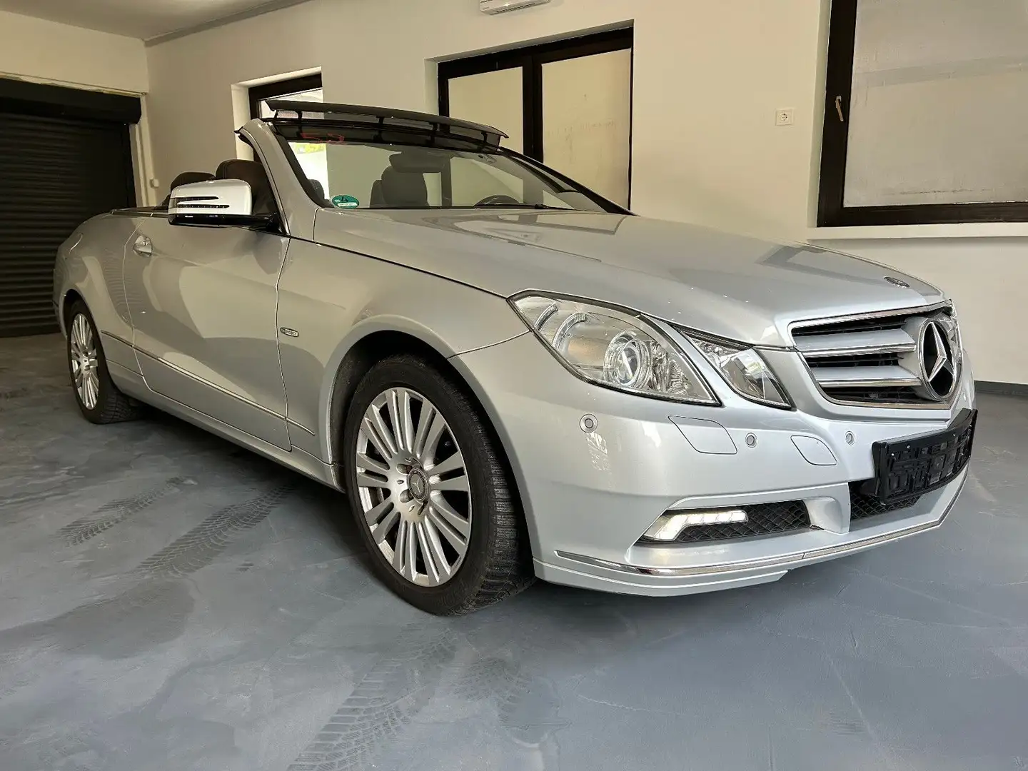 Mercedes-Benz E 250 E -Klasse Cabrio CDI BlueEfficiency*V.Lede Zilver - 1
