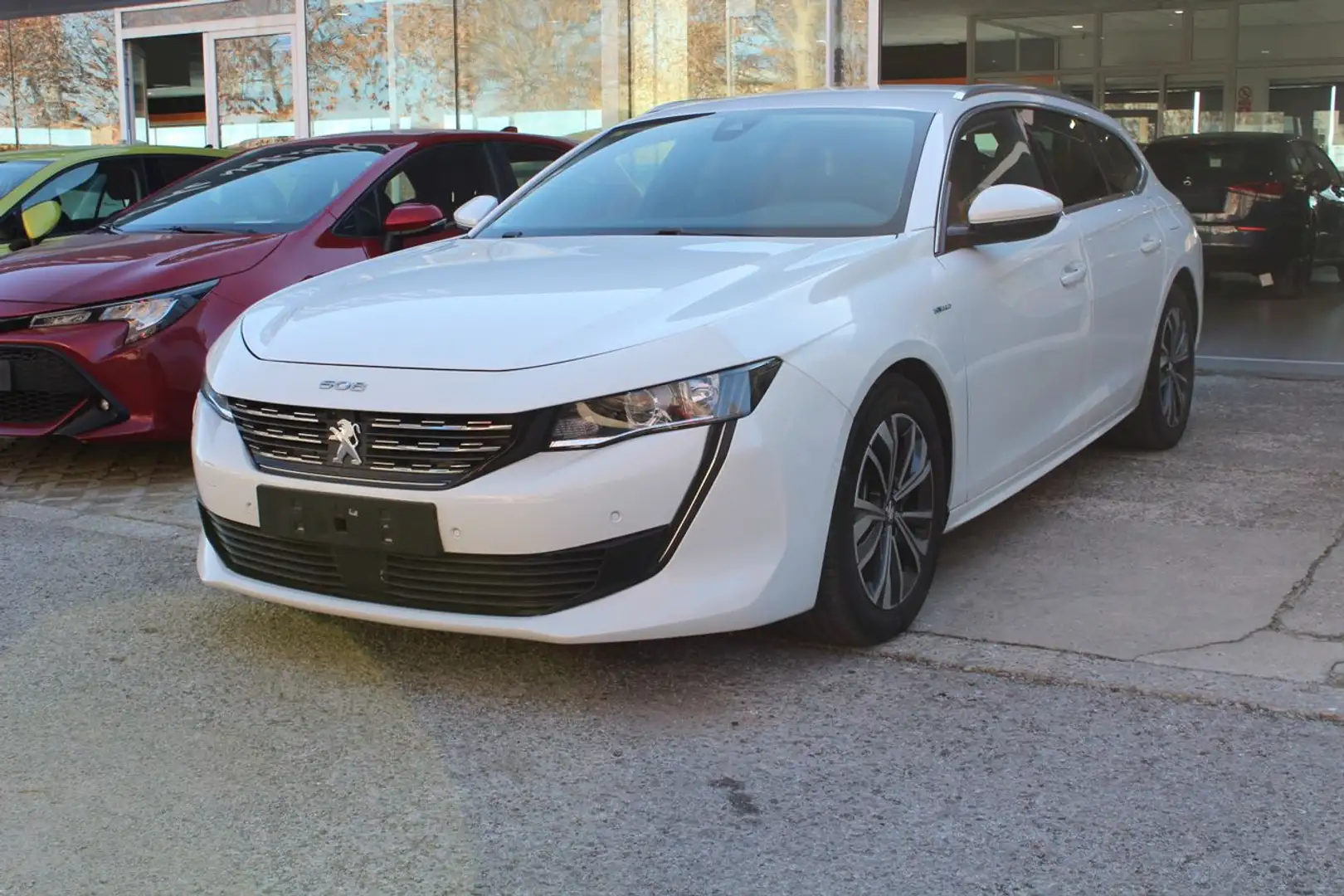 Peugeot 508 SW Allure HYBRID 225 e-EAT8 Blanc - 2
