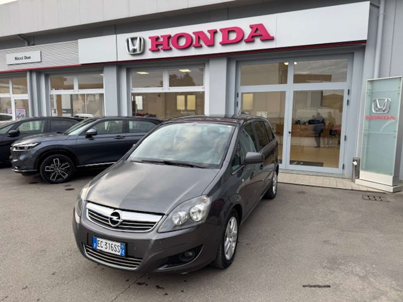 Opel Zafira Zafira 1.7  7 POSTI