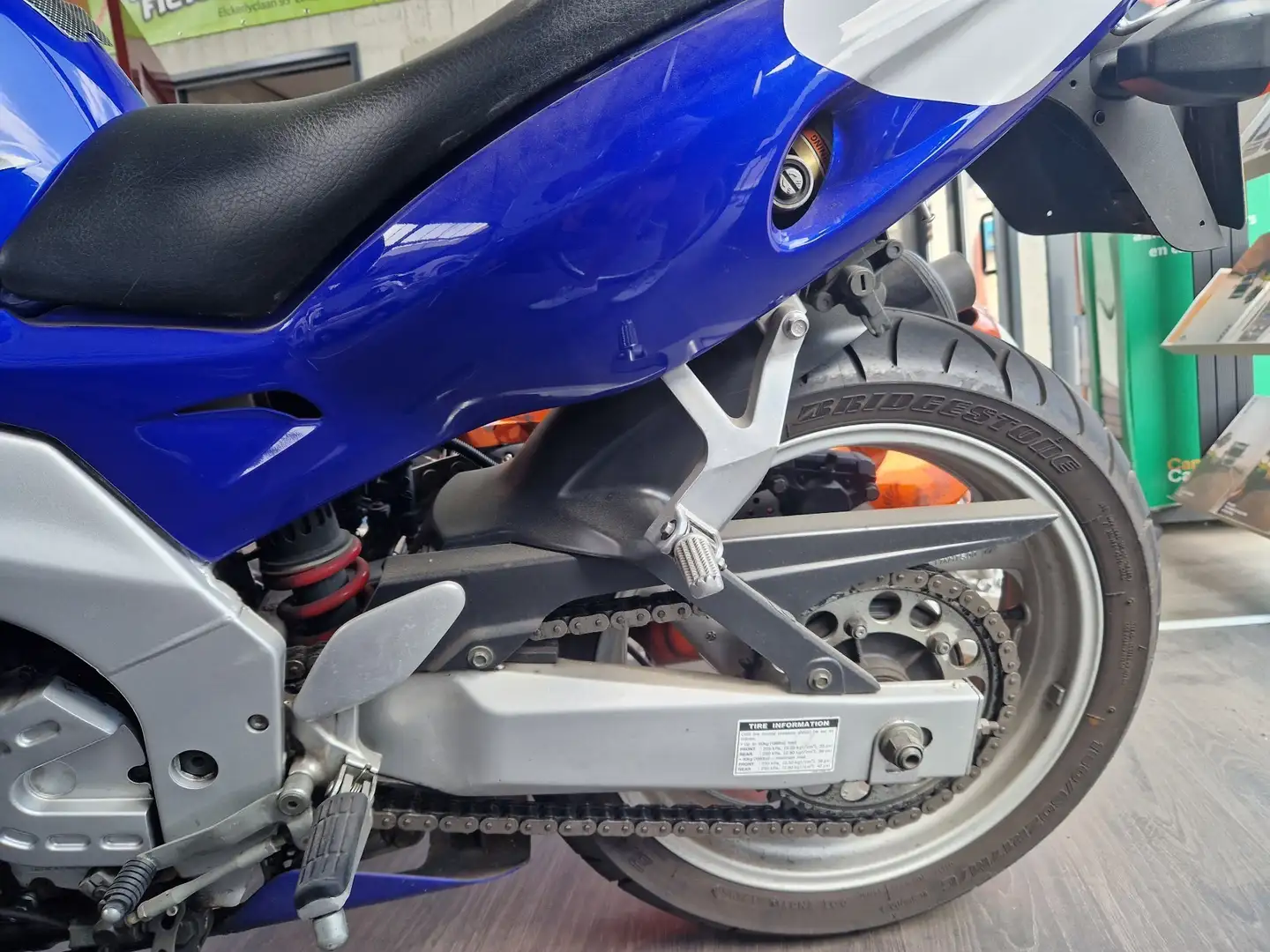 Yamaha YZF 600 Azul - 1
