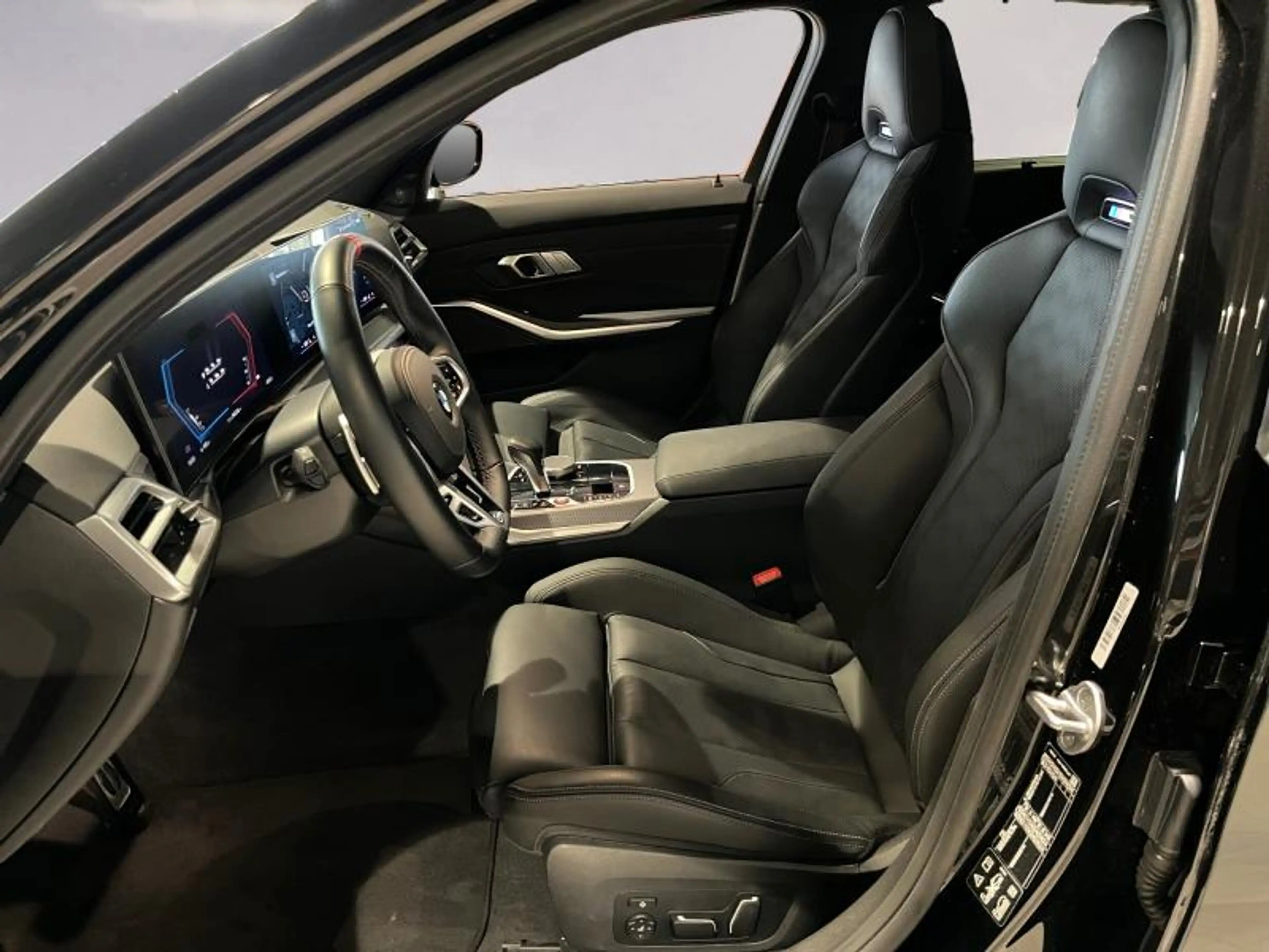 BMW M3 M3 Touring Competition M xDrive — photo 13