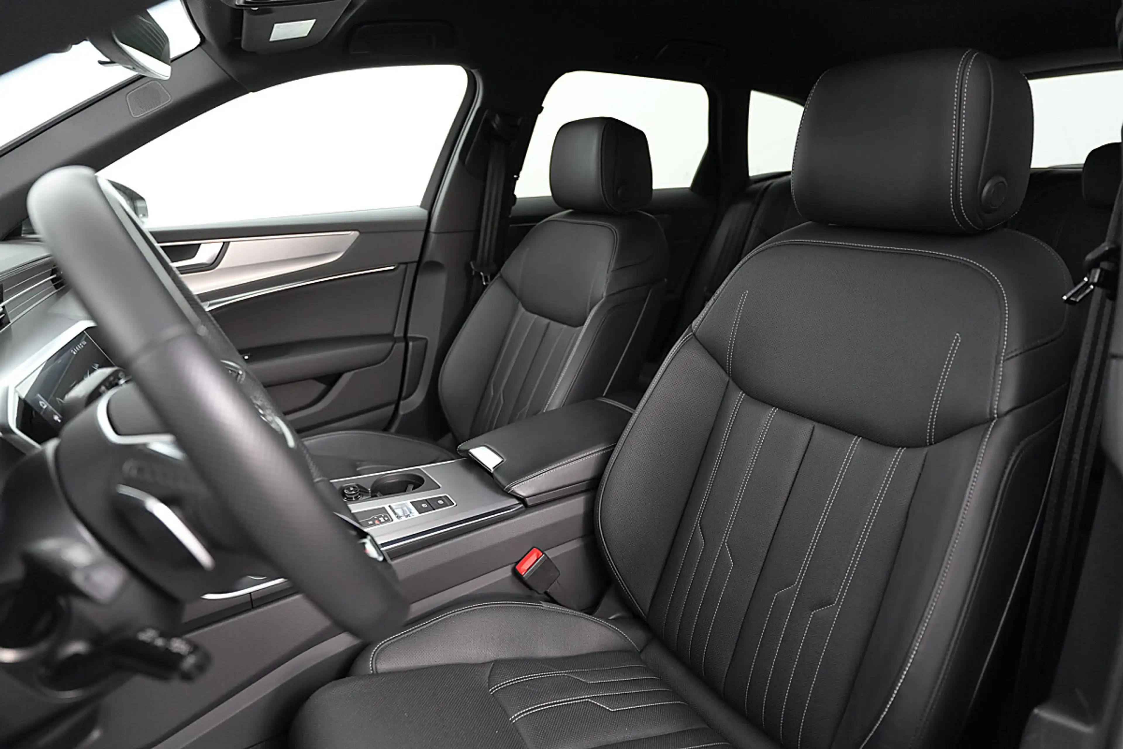 Audi A6 Avant 55 TFSI e PHEV quattro sport S-tronic — photo 12