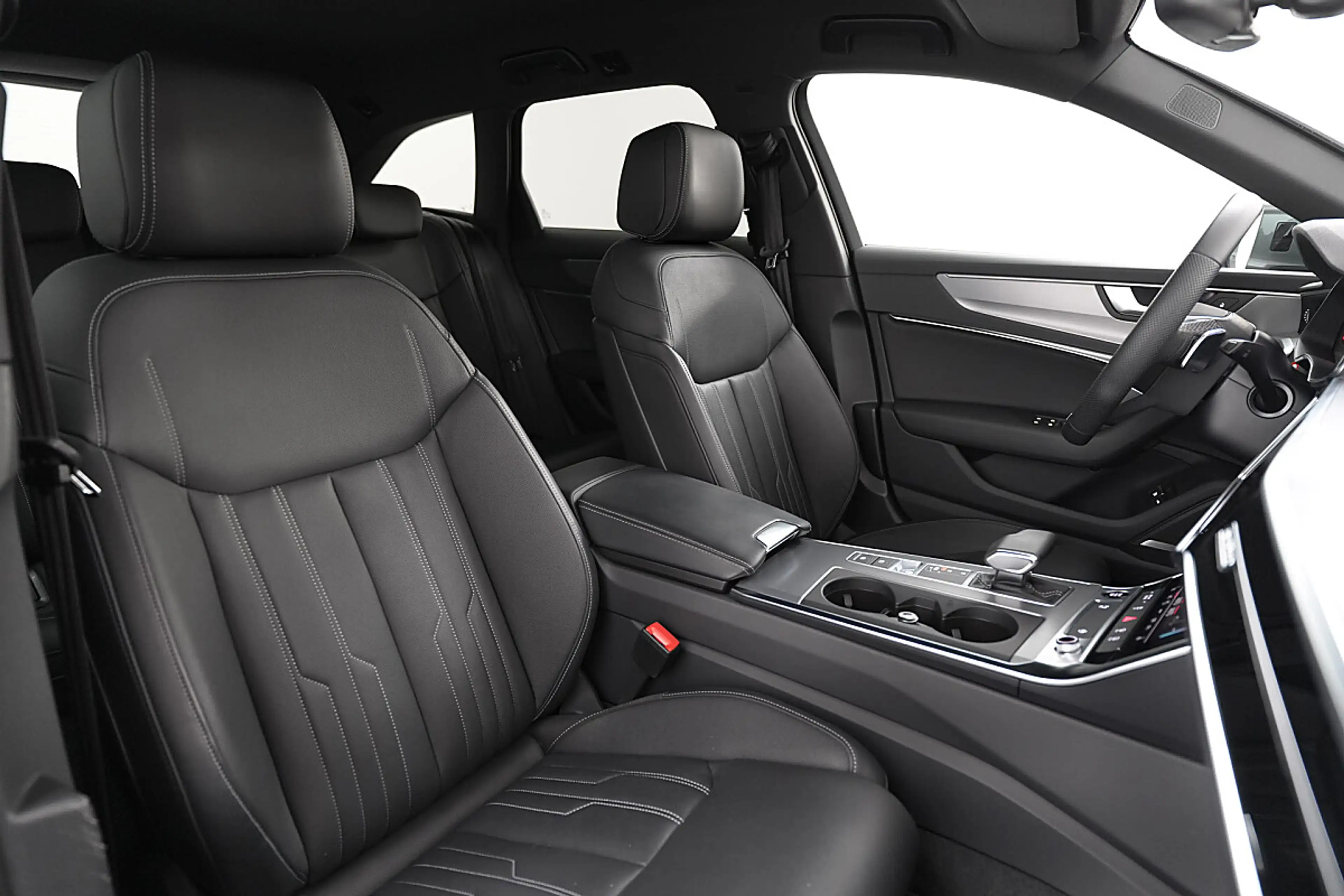 Audi A6 Avant 55 TFSI e PHEV quattro sport S-tronic — photo 14