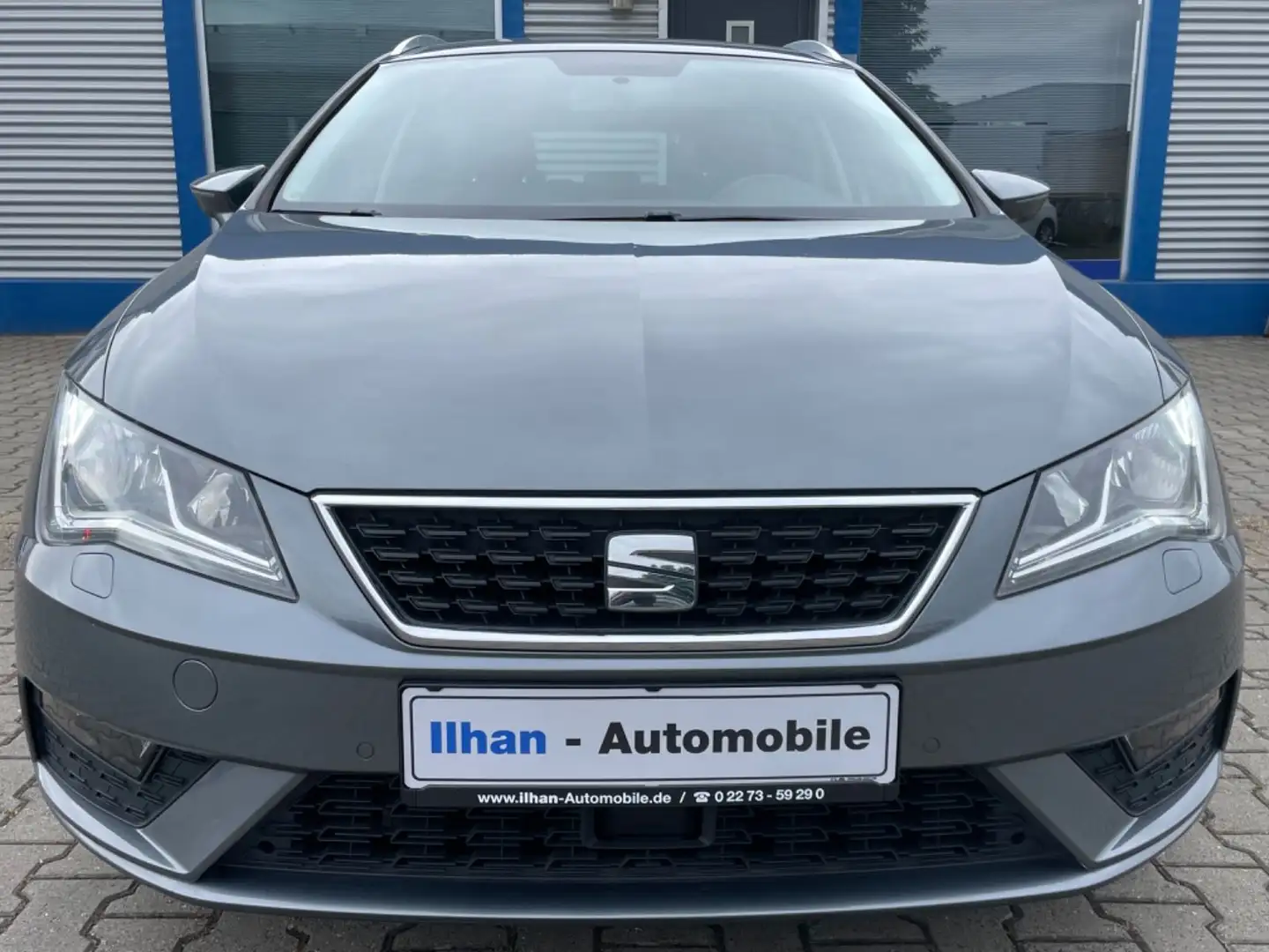 SEAT Leon ST Style*NAV*ACC*PDC*KLIMA*SHZ*MFL*TEMP*AHK Gris - 2