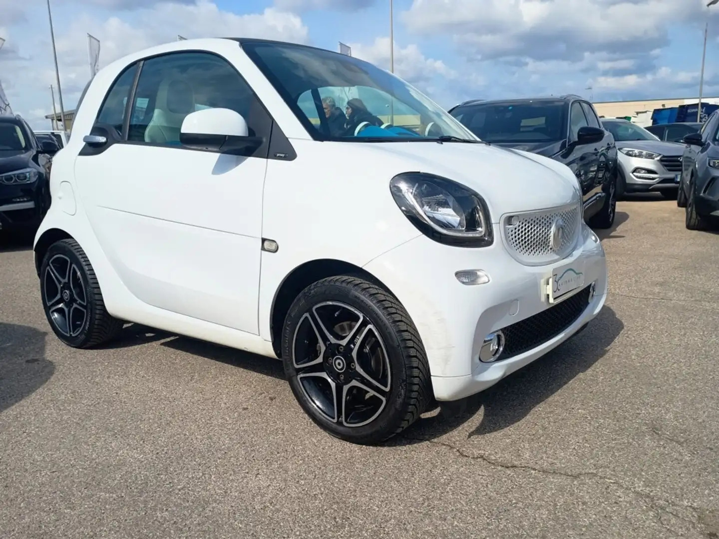 smart forTwo 1.0 71cv Proxy Twinmatic Bianco - 1