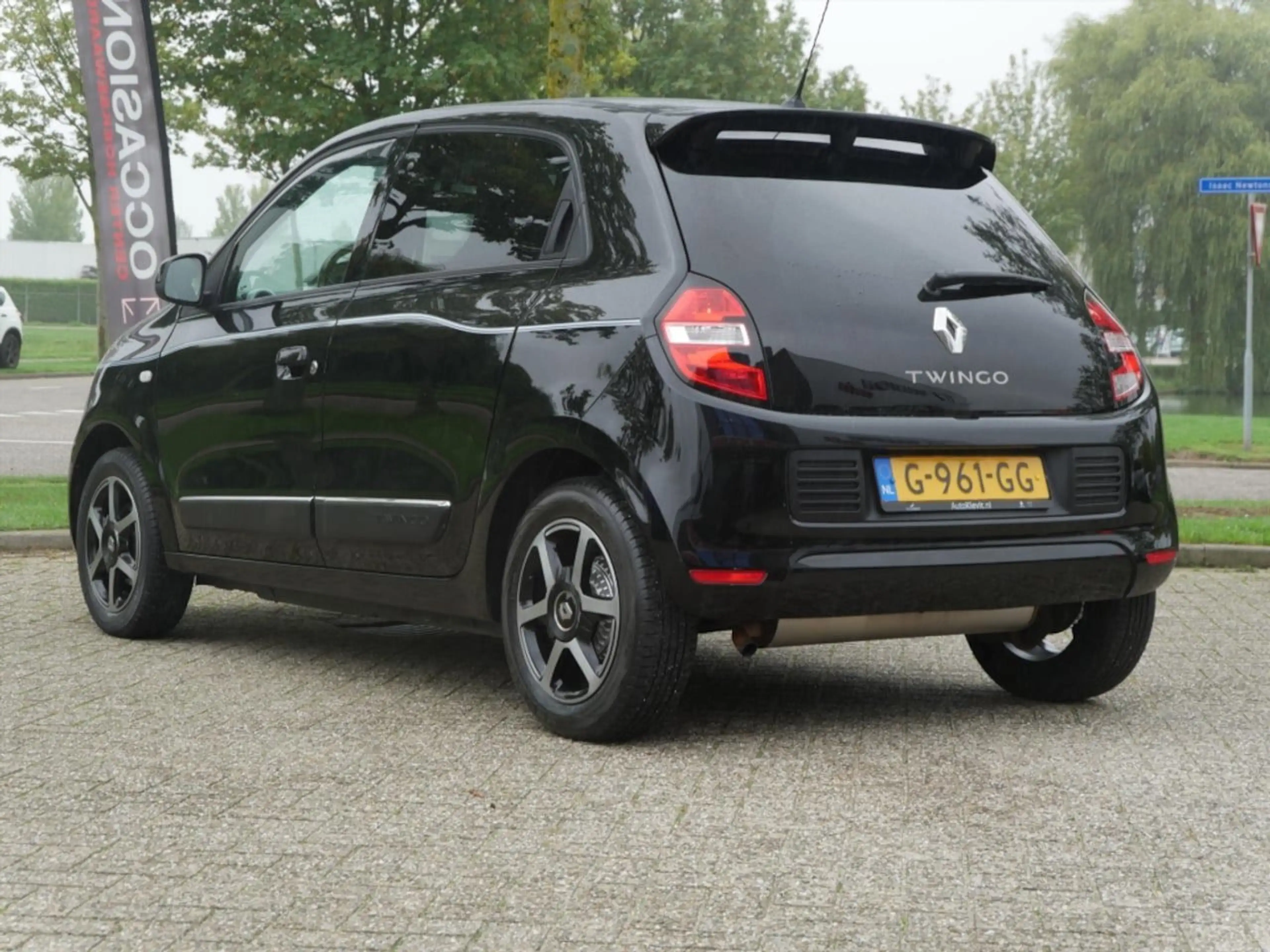 Renault Twingo 1.0 SCe Limited — photo 10