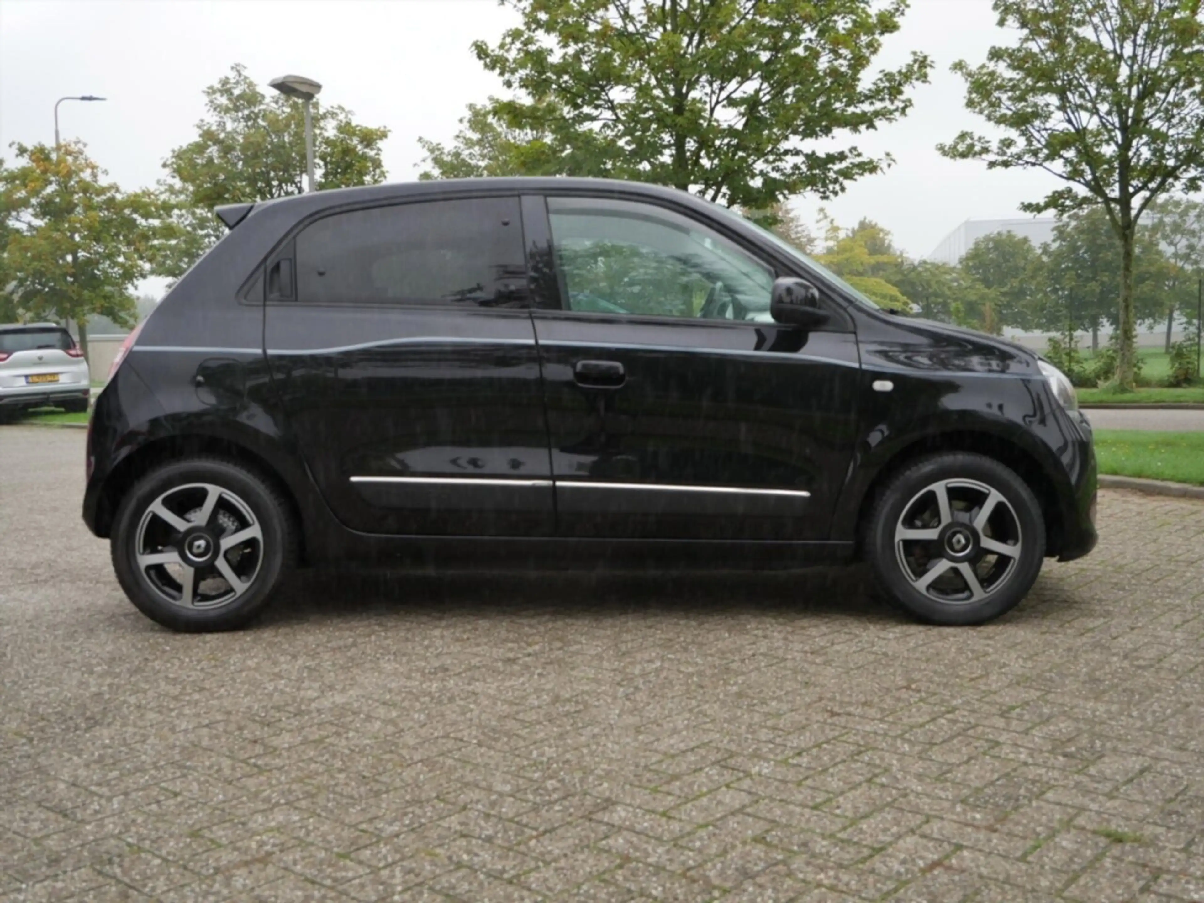 Renault Twingo 1.0 SCe Limited — photo 14