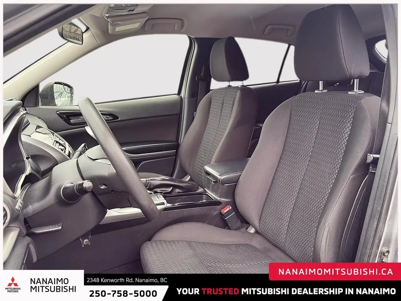 Mitsubishi Eclipse Cross снимка Mitsubishi Eclipse Cross